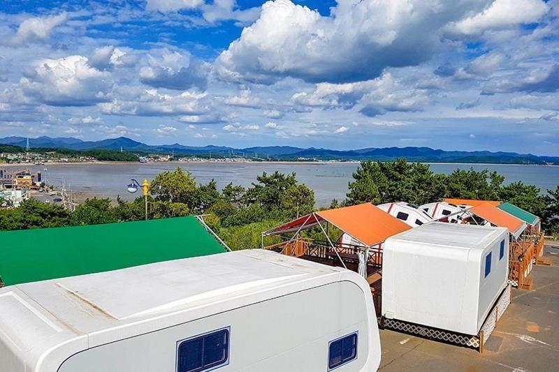 Seocheon Beach Glamping Hotel Buitenkant foto